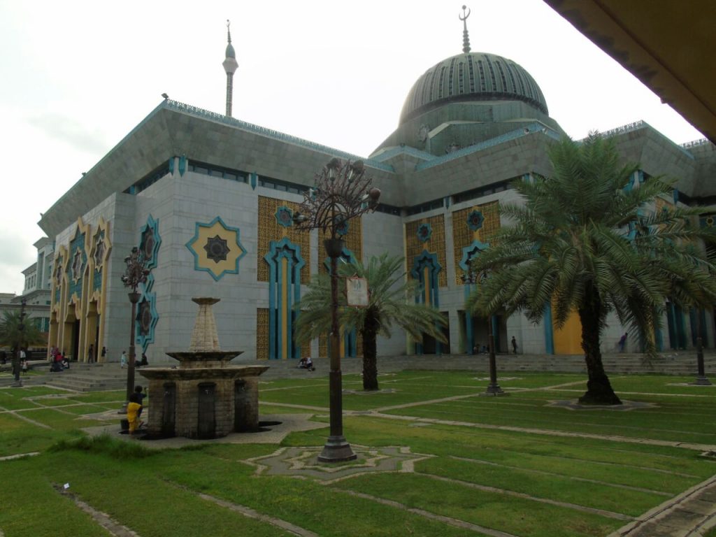 masjid raya jakarta islamic center, tempat wisata religi jakarta bak Taj Mahal India | Seputarkota.com