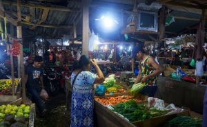 pasar sayuran di Surabaya, Suasana belanja di Pasar Jagir