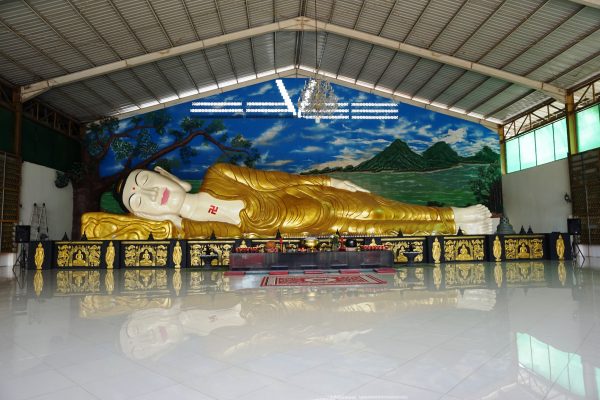Patung Buddha Tidur di Bogor