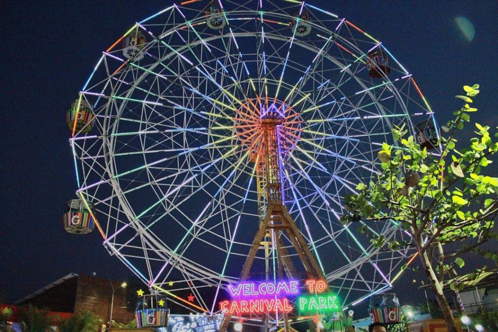 wisata kekinian di Surabaya, Suroboyo Night Carnival Park, Seputar Kota