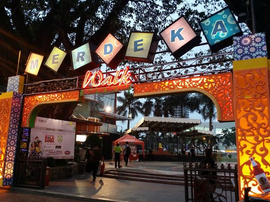 tempat ngabuburit di Medan, Merdeka Walk, seputarkota.com