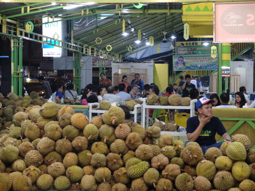 wisata kuliner malam Medan, Ucok Durian, seputarkota.com