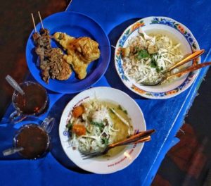 Oseng Mercon Bu Narti, Kuliner Malam Yogyakarta, Seputarkota.com (Sumber: neolimastrans.com)